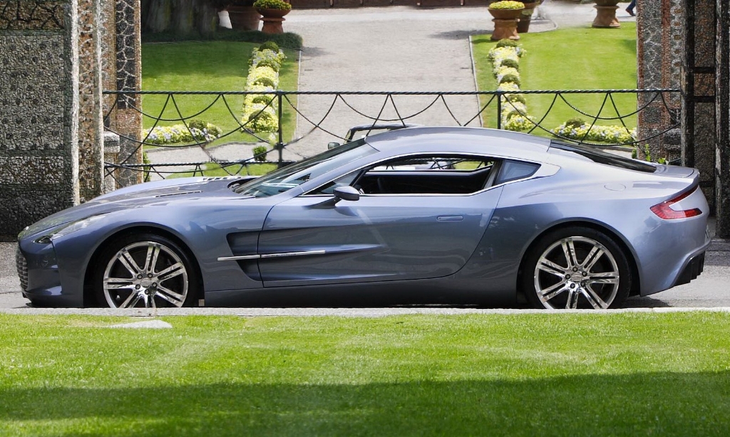aston-martin-one-77-15b.jpg